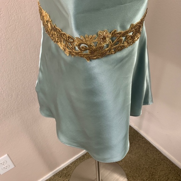 Laundry By Shelli Segal 100% Silk Halter Blouse - Picture 3 of 11